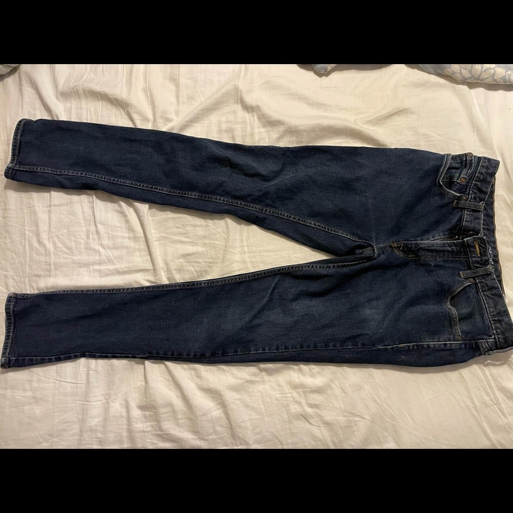 Old Navy dark washed skinny jeans great condition